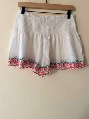 Joie 100% Cotton Scalloped Shorts with Strawberry and Cherry Trim, size L